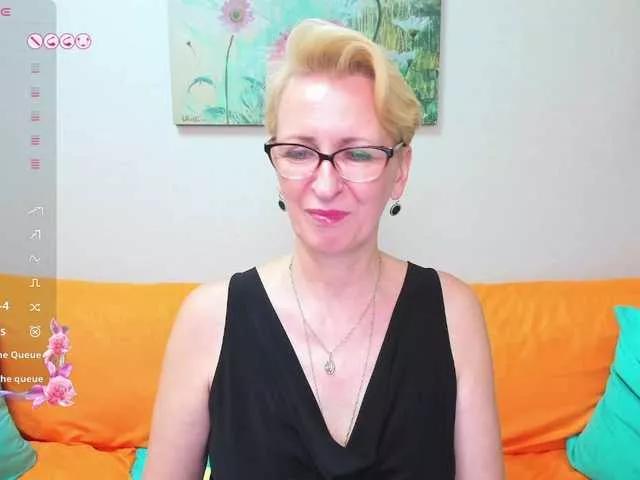 Offline iamyourdream89 on BongaCams