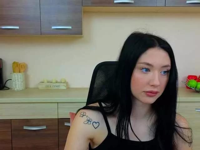 Offline Ivanna-Rose on BongaCams