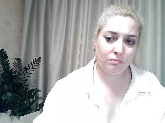 Offline KickaIricka on BongaCams