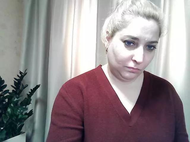 Offline KickaIricka on BongaCams