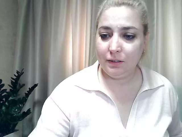 Offline KickaIricka on BongaCams