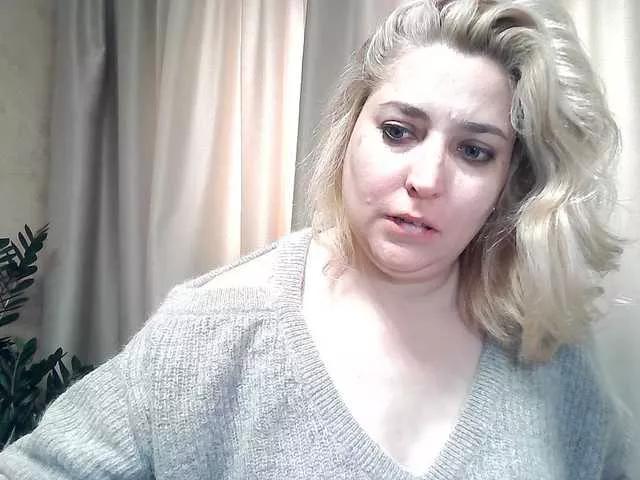 Offline KickaIricka on BongaCams