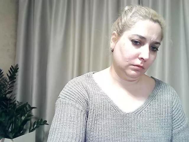 Offline KickaIricka on BongaCams