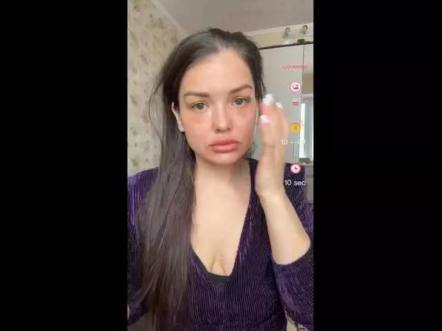 KikiMilf84 on BongaCams 