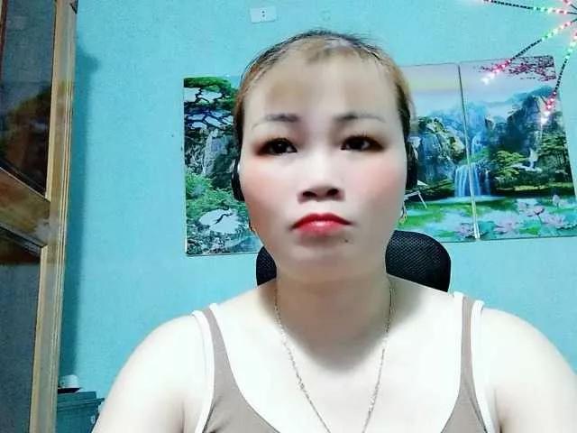Offline Linhanhsex2k on BongaCams