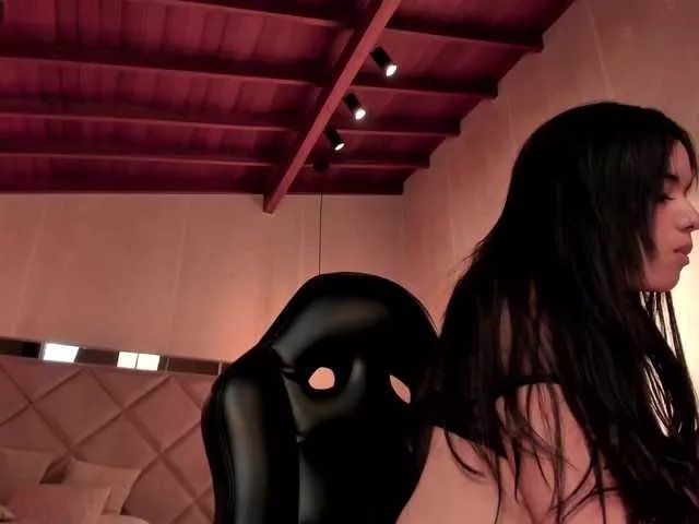 Freechat LisaFlowers on BongaCams