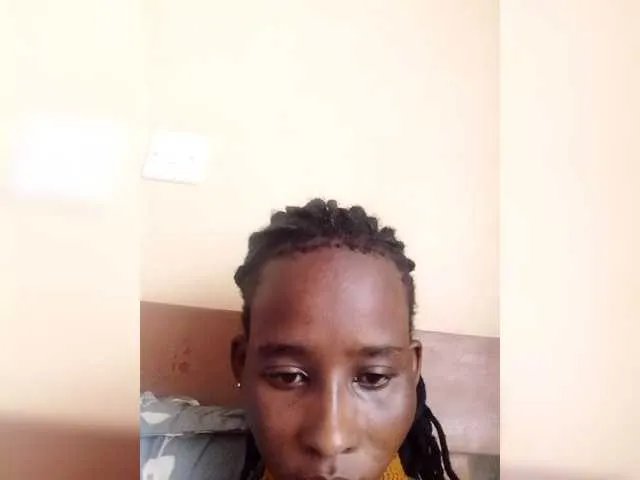 Littleslutdiva — lets fuck babey