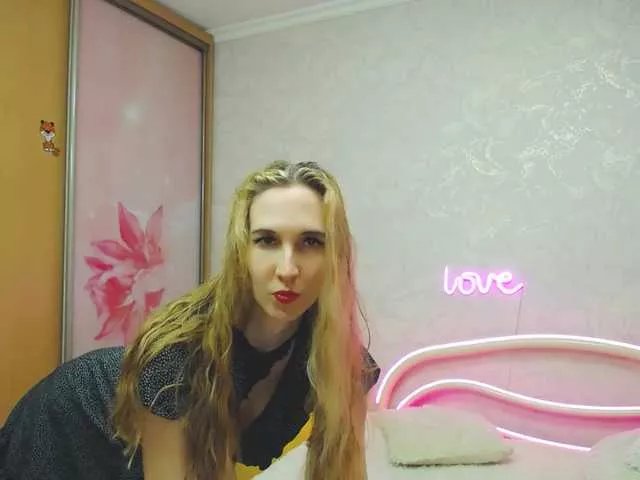 LizzieBrait on BongaCams 