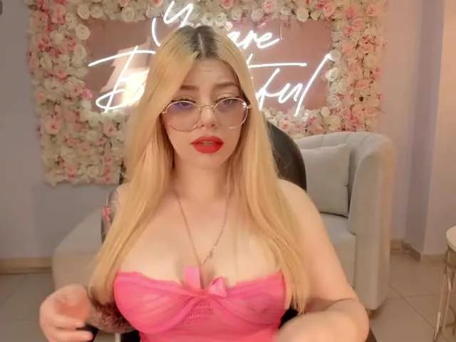Offline MadisonKane on BongaCams