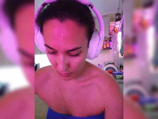 Marina4Love on BongaCams