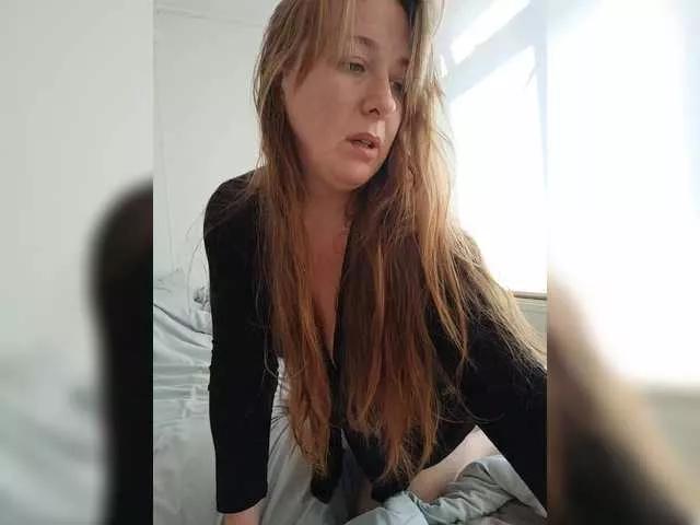 Freechat MazyMi on BongaCams
