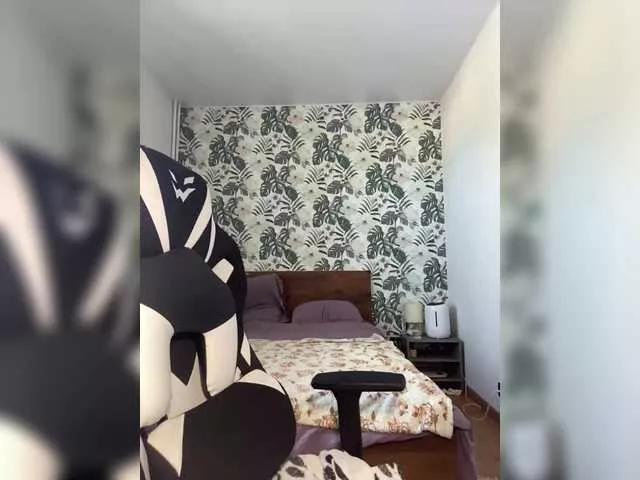 Offline MilaLav on BongaCams