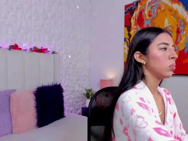 Offline Miranda-Rogers on BongaCams