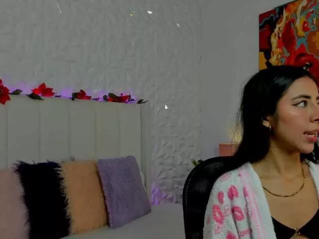 Offline Miranda-Rogers on BongaCams