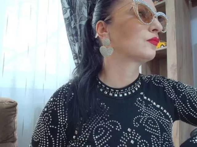 Offline MorenaKataly on BongaCams