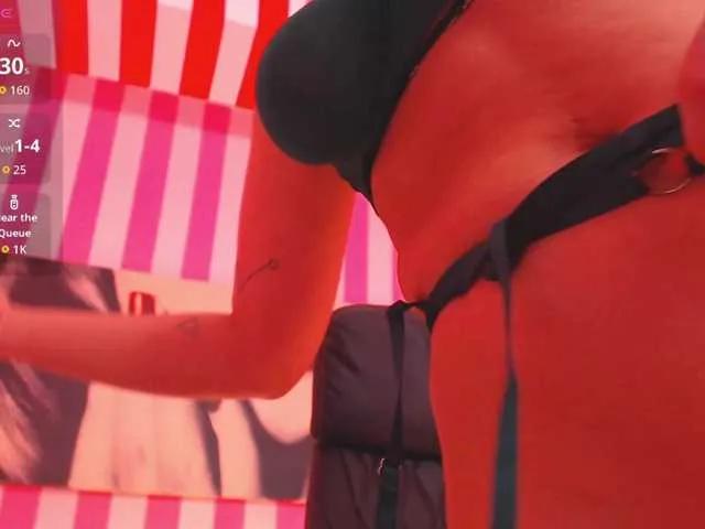 Freechat naughtyelska on BongaCams