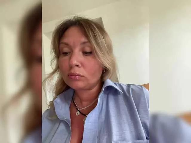 Offline NERVOMOTINA on BongaCams