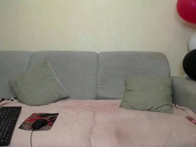 Freechat NikolRedMilf on BongaCams