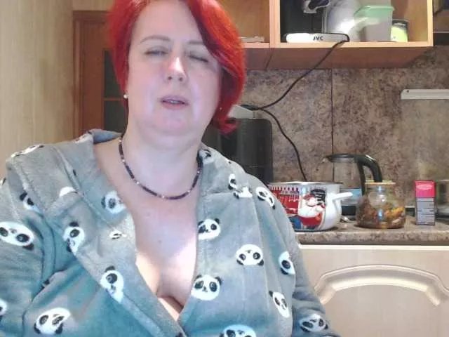 Freechat NikolRedMilf on BongaCams
