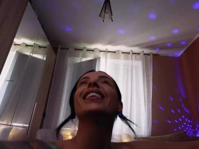 Offline Oddetteblackk1 on BongaCams