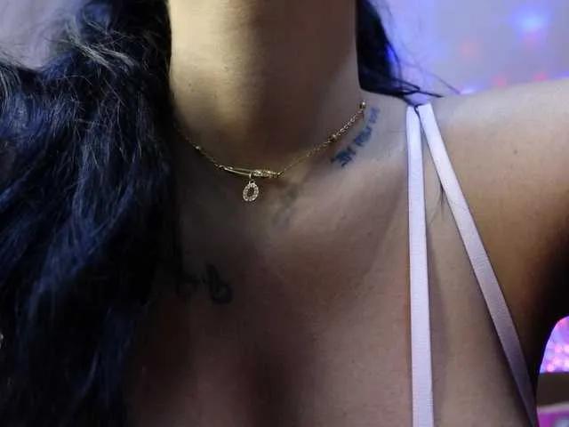 Offline Oddetteblackk1 on BongaCams