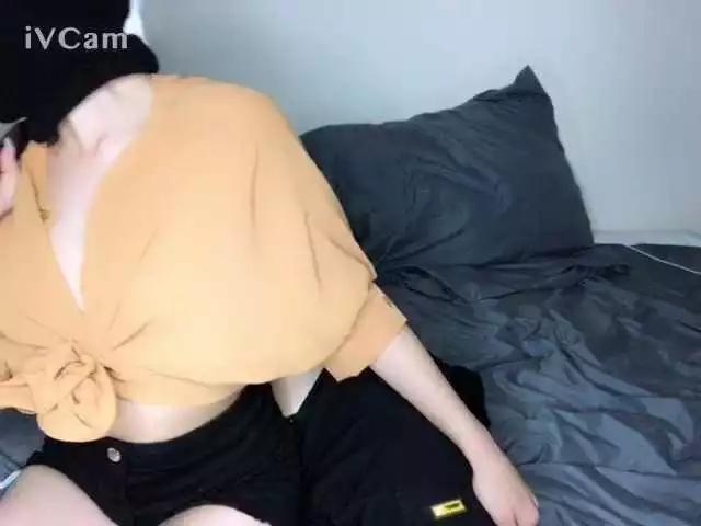 Offline Plohishi2 on BongaCams