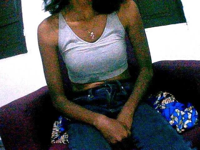 Reine2delice on BongaCams