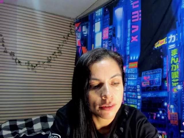 Freechat rosse2504 on BongaCams