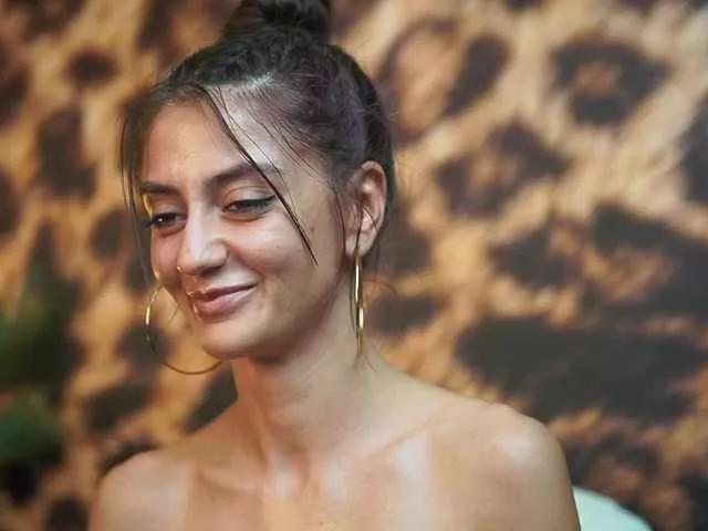 Offline SabrinaHope on BongaCams