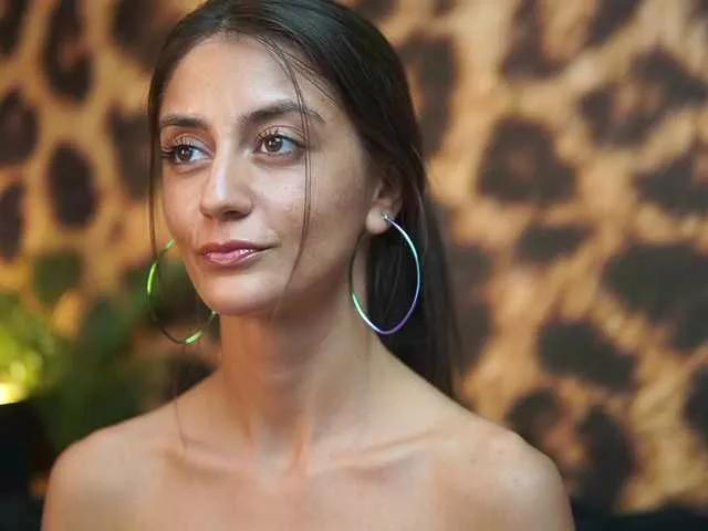 Offline SabrinaHope on BongaCams