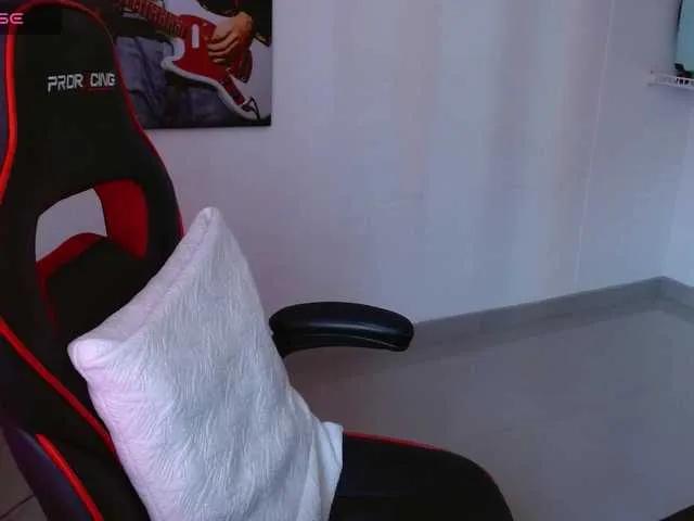 Offline SAMYTATTU21 on BongaCams