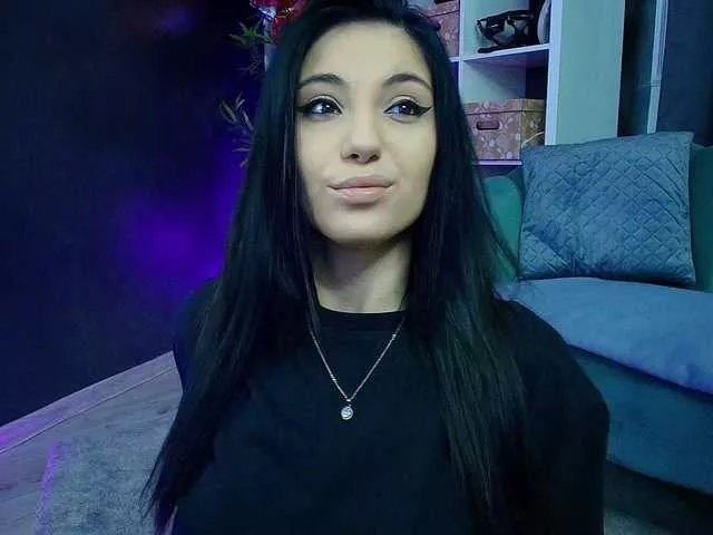 Freechat ShineAlice on BongaCams