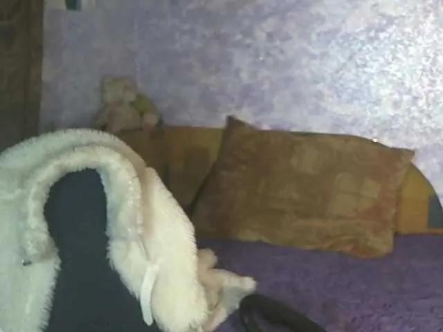 BongaCams SoftGella is Freechat SoftGella — I see myself with a right gentleman, walk down the street by holding hands, my smile says it all.