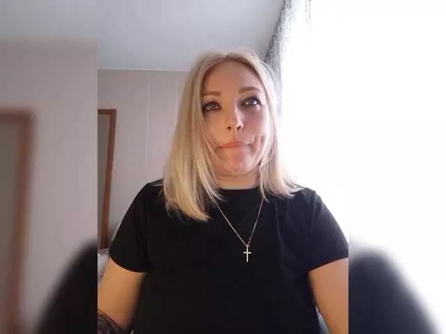 Freechat Tanysha-1 on BongaCams