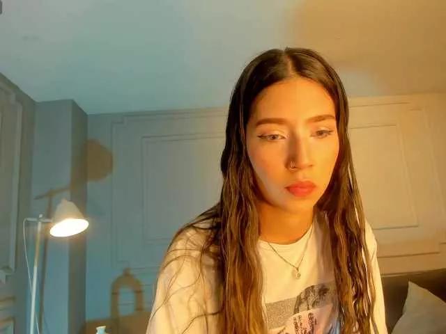 Offline TaraLawrence on BongaCams