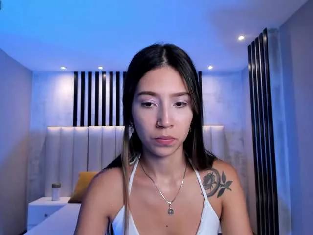 Offline TaraLawrence on BongaCams