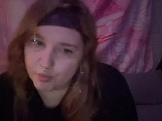 Offline thickgingergoddess on BongaCams
