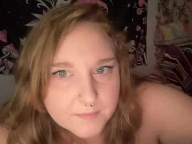 Offline thickgingergoddess on BongaCams