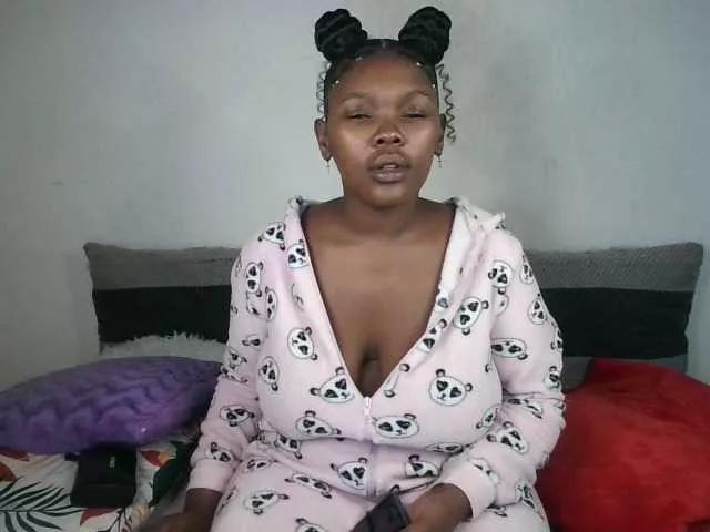 Offline Thickqueenxxx on BongaCams