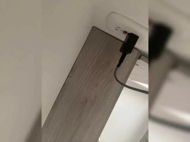 Freechat TinyRouse on BongaCams