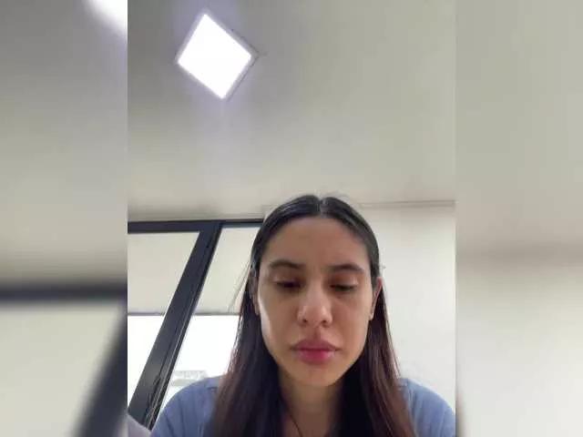 Freechat TinyRouse on BongaCams