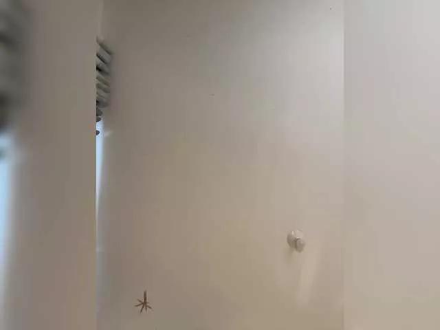 Freechat TinyRouse on BongaCams