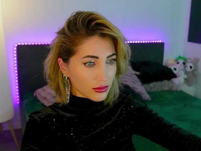 BongaCams TweetyCream is Freechat TweetyCream — A good conversation and a naughty time with you
