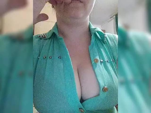 Offline Vitalina272127 on BongaCams