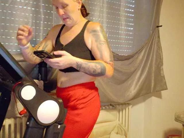 Offline Wetgerman2 on BongaCams