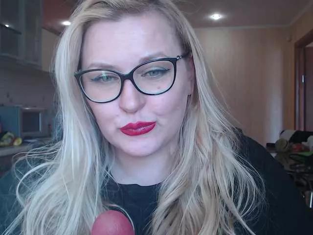 Freechat WifeyNusha on BongaCams