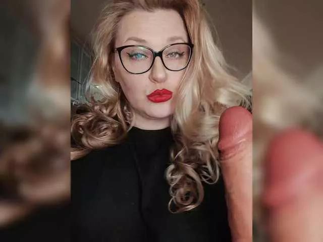 Freechat WifeyNusha on BongaCams