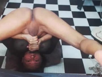 Freechat 11inchesselfsuckerxx on Chaturbate