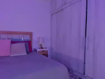 Freechat _natasha18_ on Chaturbate