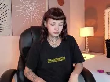aa_lunit on Chaturbate 